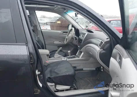 2010 Subaru Forester 2.5X Premium z USA, uszkodzony, nr VIN JF2SH6CC9AH738264